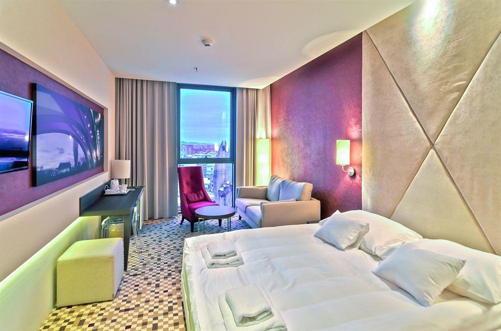 Hotel ジェシュフ エクステリア 写真