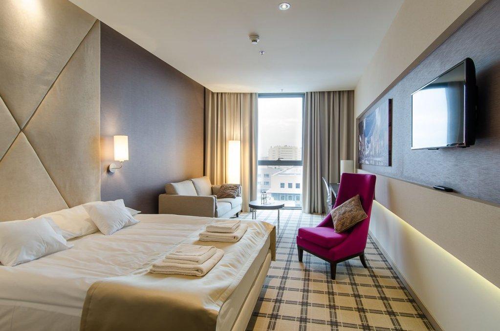 Hotel ジェシュフ エクステリア 写真