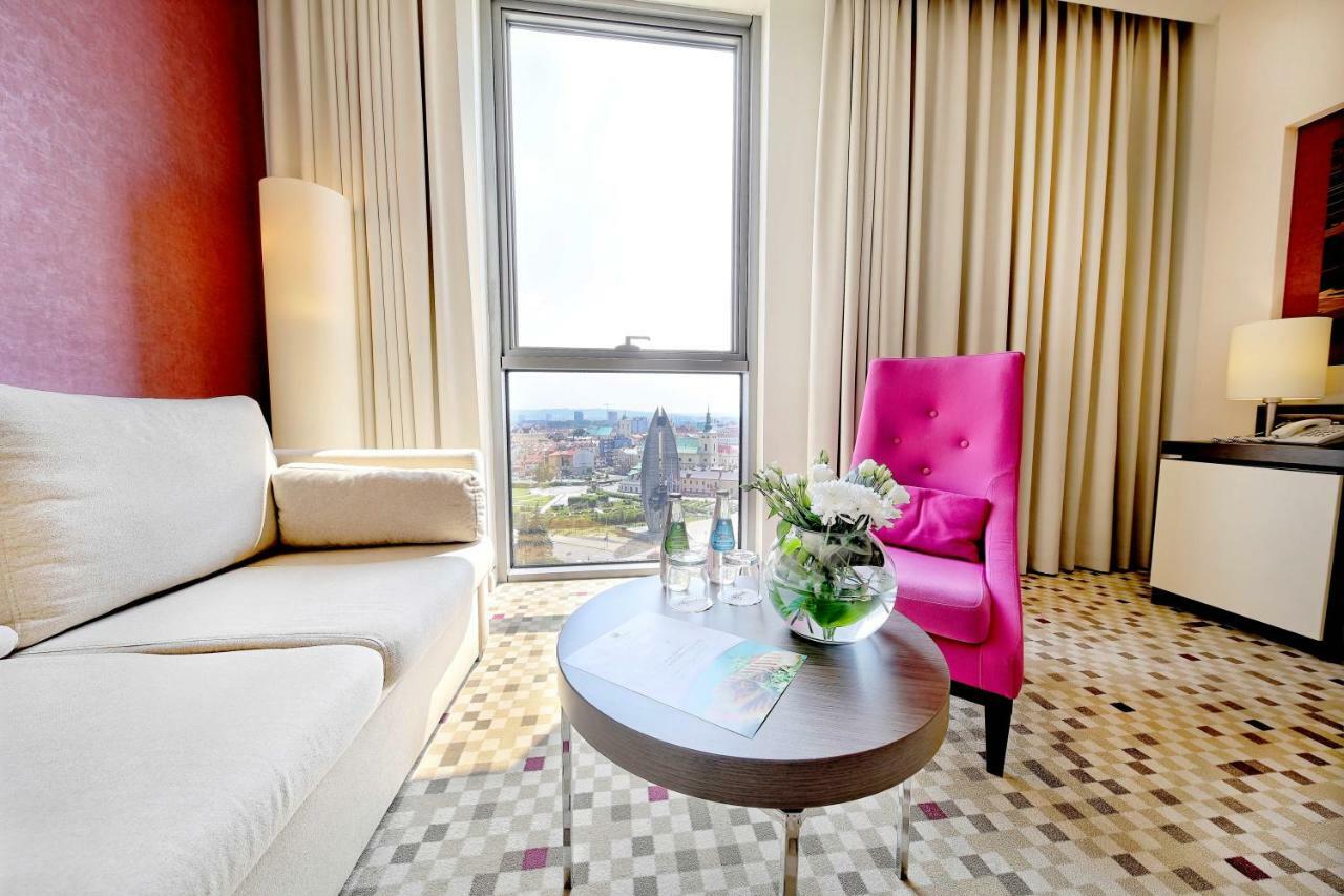 Hotel ジェシュフ エクステリア 写真