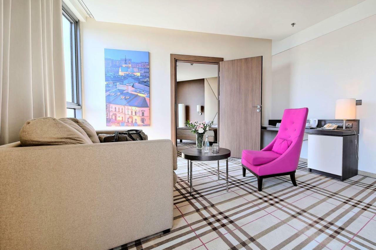 Hotel ジェシュフ エクステリア 写真