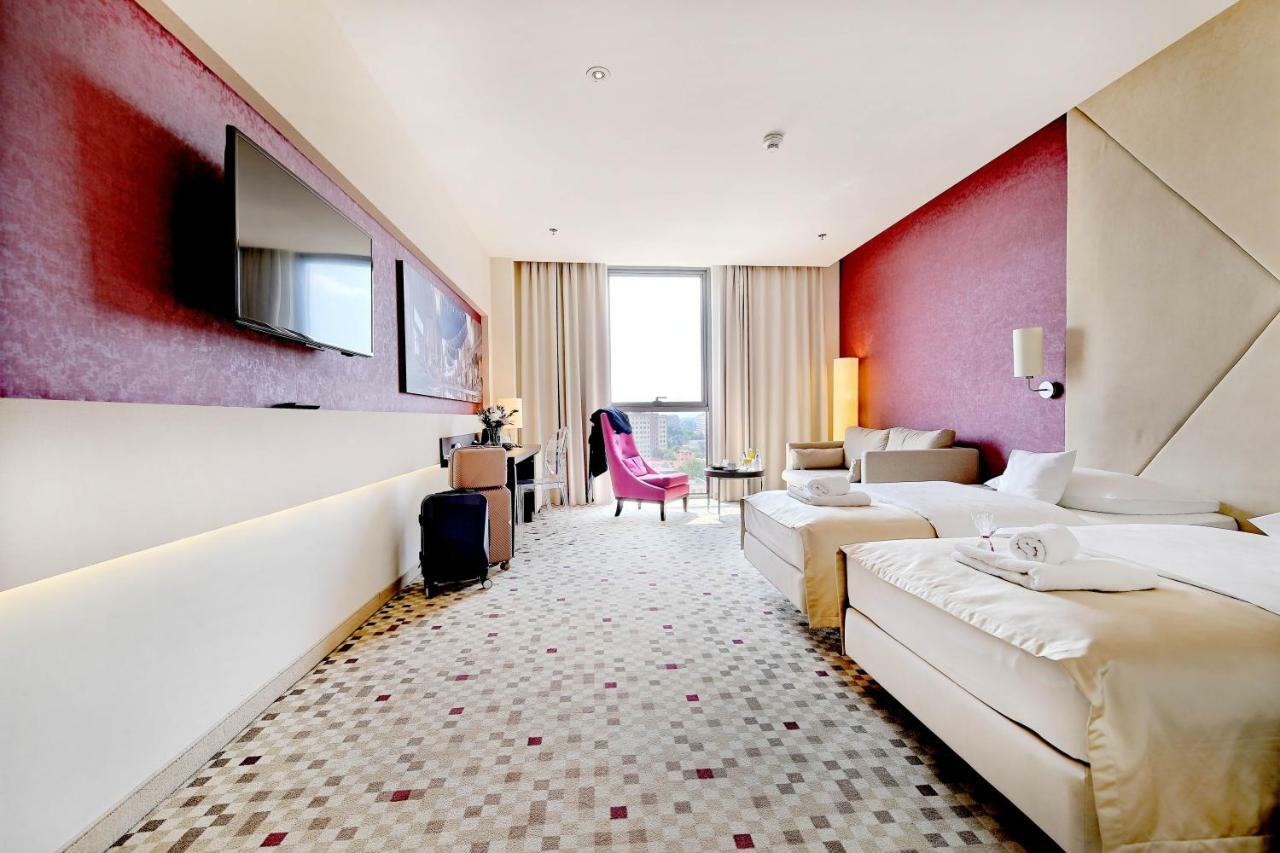 Hotel ジェシュフ エクステリア 写真