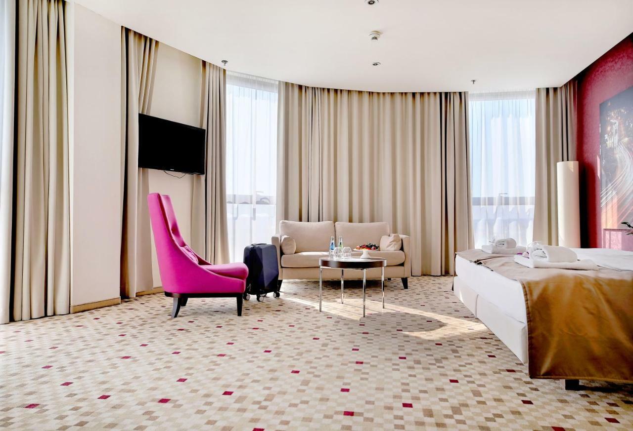 Hotel ジェシュフ エクステリア 写真
